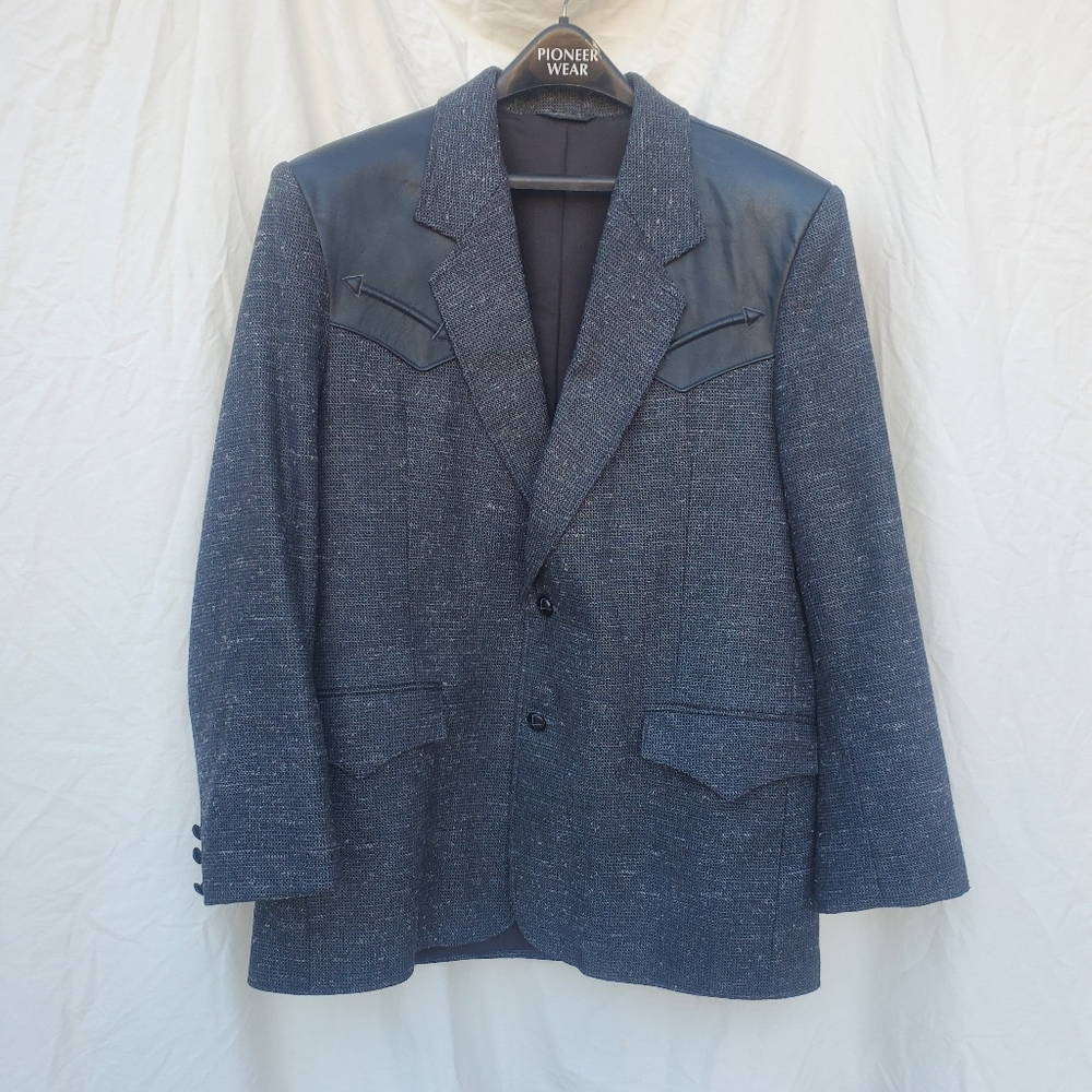Mens, Jacket, size 42 , Gray/Black,  Pioneer Wear, Western style .